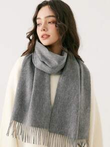 1条女士小号纯色流苏30*180厘米仿羊毛保暖围巾，简约优雅时尚双向披肩围巾，适合秋冬季日常、约会、晚宴、生日等场合。 - 黑色 - 查看 9