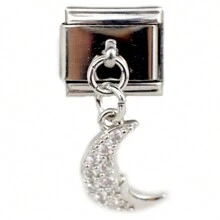 Colgante con dije de mariposa, luna y hada de diamante