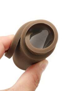 1双女士时尚交叉绑带平底凉鞋，简约休闲风格，适合居家、度假、派对穿着，采用罗马式平底设计和金色金属绑带。 - 金色 - 查看 8