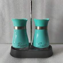 2件套胡椒盐瓶套装，带稳定支架的香料瓶套装，香料瓶，非常适合厨房调味和储存，厨房用品，实用厨房装饰，感恩节圣诞节礼物，学校用品