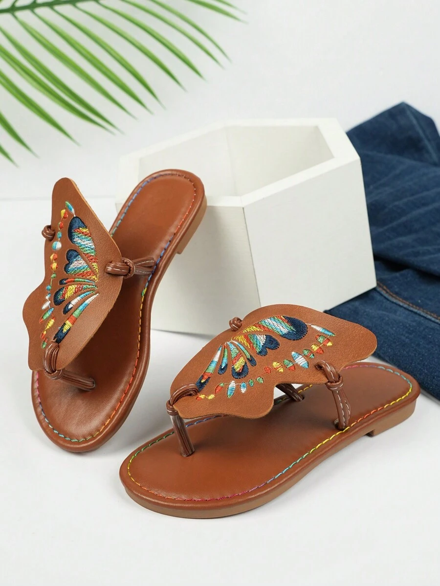 Sandalias de exterior de verano para niñas, nuevo estilo con diseño bordado, chanclas de moda y generosas, zapatos de playa de punta abierta con mariposa y flor - Marrón - Ver 1