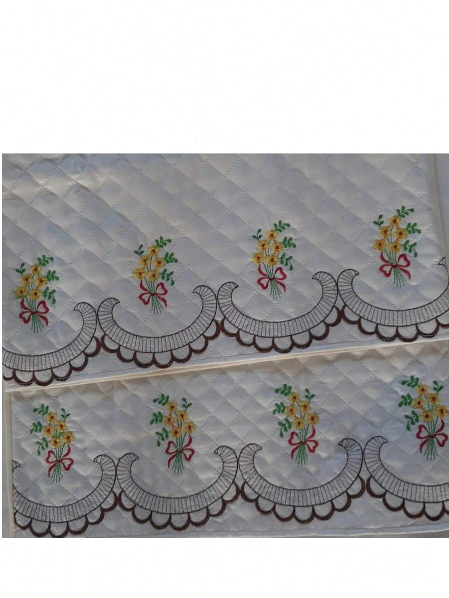 Pair Of 200 Thread Count 100% Cotton Embroidered Quilted Pillowcases - Màu be - Xem 1