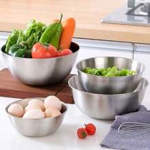 Der 4-teilige Set Edelstahl 304 Rührschüsseln mit Markierungen, rostfrei, einfach zu reinigen und stapelbar, ist eine hervorragende Wahl für Kochen, Backen und Zubereiten von Gerichten in der Küche.