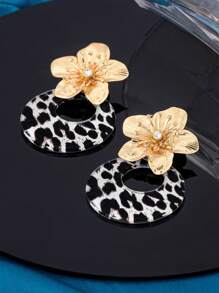 1 par de aretes de flor de oro con cristales de estrás en estampado de leopardo, personalizados, adecuados para mujer en calle, citas, bodas, fiestas y uso diario