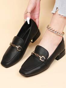 Dames platte metalen hak loafers, vierkante neus metalen gesp 2025 nieuwe slouchy retro platte dikke hak comfortabele zwarte casual schoenen