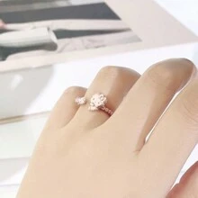 Sanrio Adjustable Fashionable Hello Kitty Ring - Rose Gold Plated With Cubic Zirconia, Suitable For Daily Wear And Gift