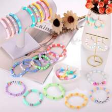 Un set de 3500/2800 cuentas, con cuentas Heishi de 6mm para hacer pulseras y brazaletes, incluye cordón elástico para hacer pulseras de la amistad, con 24 colores de cuentas de arcilla polimérica, convirtiéndolo en un regalo perfecto para manualidades DIY para familiares y amigos.