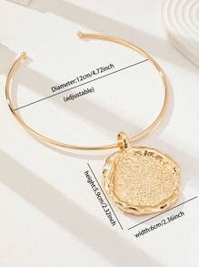 1 Stück gehämmerter großer Metall-Medaillon-Dekor Choker-Halskette in Goldfarbe, übertriebener abstrakter Statement-Anhänger-Halskette für Frauen