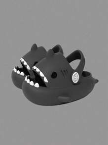 Sandalias UNISEX de Tiburón con Correa Ajustable y Aleta Desmontable: Diseño Ligero y Cómodo para Uso Diario - Sandalias de Tiburón Ajustables al Talón con Aleta Extraíble: Comodidad Máxima UNISEX y Diseño Versátil para Cualquier Ocasión, Antes de Realizar su Compra, Verifique que la Talla Seleccionada sea Correspondiente a la de su Calzado Habitual. - Negro - Ver 1