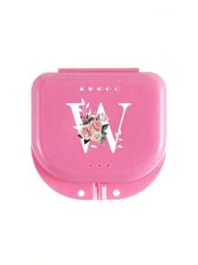 Estuche de almacenamiento para retenedores dentales ortodónticos con patrón de flores rosas y letras blancas de la A a la Z, contenedor para protector bucal, estuche para dentaduras, caja ventilada para aparatos de ortodoncia, caja para retenedores, caja de almacenamiento dental, caja para colocación de dentaduras, seguro y fácil de usar, suministros para el hogar, la oficina y el dormitorio, artículos de almacenamiento doméstico, fácil de transportar