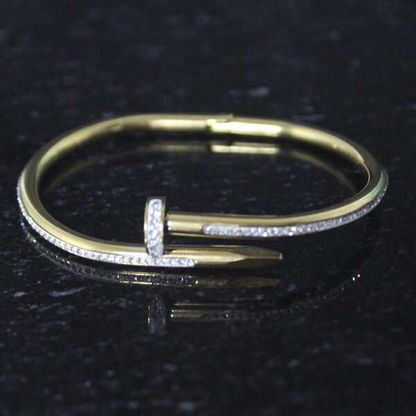 Pulseira De Prego Com Brilho Elegante De Aço