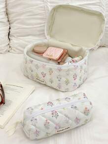 1Pc/Set Delicate Fresh Ditsy Floral Quilted Makeup Bag, Vintage Toiletry Pouch With Handle, Multi-Functional Travel Makeup Bag Handheld, Portable Toiletries Bag Set With Zipper, Large Capacity Cosmetic Storage Bag Suitable For Cosmetics, Lipstick, Jewelry, Tissues, Sanitary Napkins, Gift For New Semester, Winter/Early Spring, Anniversary, Valentine's Day, Vacation, Daily Use, Holiday, Mother's Day Gift, New Style In 2025 (Random Cutting).