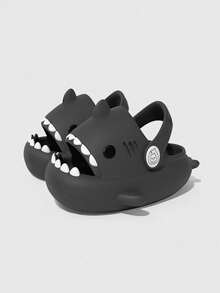 Sandalias UNISEX de Tiburón con Correa Ajustable y Aleta Desmontable: Diseño Ligero y Cómodo para Uso Diario - Sandalias de Tiburón Ajustables al Talón con Aleta Extraíble: Comodidad Máxima UNISEX y Diseño Versátil para Cualquier Ocasión, Antes de Realizar su Compra, Verifique que la Talla Seleccionada sea Correspondiente a la de su Calzado Habitual. - Negro - Ver 8