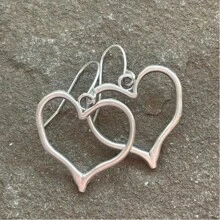 1 Par de Brincos Retrô em Formato de Coração de Metal Vintage Envelhecido na Cor Prateada, Presente para o Dia dos Namorados, Mãe, Dia das Mães, Presente