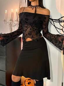 春夏优雅黑色花卉网眼露肩喇叭袖女式 T 恤