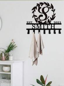 HELLOYOUNG 1PC CUSTOM Personalized Metal Wreath Monogram Key Holder, Custom Metal Name Key Holder For Wall, Metal Key Hooks For Wall, Personalized Key Holder For Wall, Metal Name Signs, Unique Wedding Gift - Multicolor - View 4