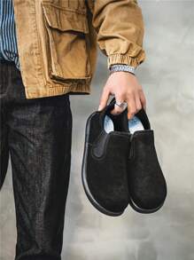 男士休闲运动鞋一脚蹬款纯色户外平底防滑耐磨复古休闲鞋春季新品