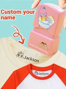 LICVIC 1/2 piezas Sello personalizado con nombre y firma para niños, sello con patrón de dibujos animados personalizado, sello con tinta automática de dibujos animados personalizado para DIY, sellos para firmar nombres, sello de nombre impermeable para ropa de niños