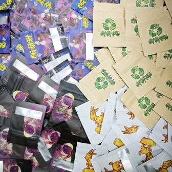 100 个可重复使用的拉链礼品袋，6*8 厘米带窗口自封小聚酯薄膜袋，可重新密封的防臭塑料袋，糖果包装拉链袋，鲜花收纳袋