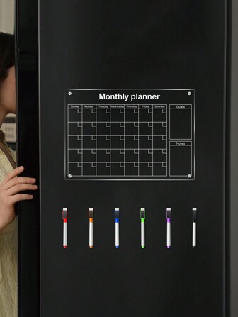 1个白色月度计划磁性亚克力干擦板（含6支磁性白板笔），磁性透明冰箱贴日历，亚克力留言板，学生展示板，学习计划表