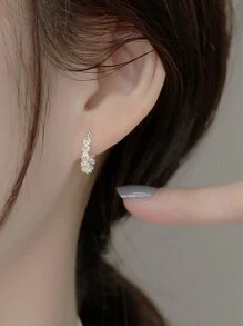 1pair Daisy Two-Tone 925 Sterling Silver Women's Earrings Stylish Minimalist Design Perfect For Everyday Dating Birthday Gift Sweet Unique Style