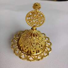 Suport pentru lumânări stil 1buc, aragaz elegant de birou auriu, arzător de tămâie cu tavă metalică, borcan de masă cu difuzor de bețișoare creativ cu accesorii, prins de vise pentru decor de masă, mini arzător de tămâie cu gol de aur, arzător de tămâie din lemn de santal din metal pentru aromaterapie