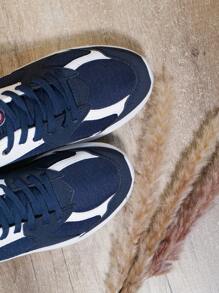 Scarpe da ginnastica stringate da uomo, scarpe da ginnastica resistenti all'usura offrono un supporto eccezionale e una grande durata ad ogni passo - Blu Navy - Visualizzare 3