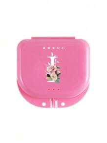 Estuche de almacenamiento para retenedores dentales ortodónticos con patrón de flores rosas y letras blancas de la A a la Z, contenedor para protector bucal, estuche para dentaduras, caja ventilada para aparatos de ortodoncia, caja para retenedores, caja de almacenamiento dental, caja para colocación de dentaduras, seguro y fácil de usar, suministros para el hogar, la oficina y el dormitorio, artículos de almacenamiento doméstico, fácil de transportar
