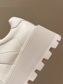 Women's Platform Rubber Sole Increase Height Casual Versatile White 2025 Spring New Arrival German Style Sneakers