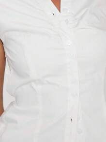 纽扣领短袖修身校服衬衫，前襟褶裥 - 白色 - 查看 4