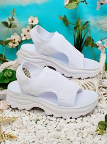 Royalfashion Damen Sandalen mit Viss Obermaterial, stilvolle Sandalen, Sommersandalen für Frauen - Weiss - Übersicht 3