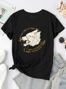 Resist Fierce Snarling Wolf Illustration With Golden Ropes Against Oppression On A Black Background - Animal Art For Women's Women T-Women's Shirt | Animal Art Black Background Detailed Illustration Fierce Foliage Golden Ropes Oppression Protest Slogan - màu đen - Xem 1