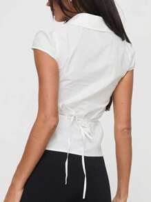 纽扣领短袖修身校服衬衫，前襟褶裥 - 白色 - 查看 2