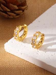 Pendientes de aro con círculo de circonita cúbica de moda