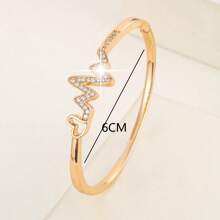 时尚精致的水钻手链，闪闪发光的心形手链让您散发自信光彩，是送给女性、母亲、重要场合爱人的完美礼物 - 彩色 - 查看 7