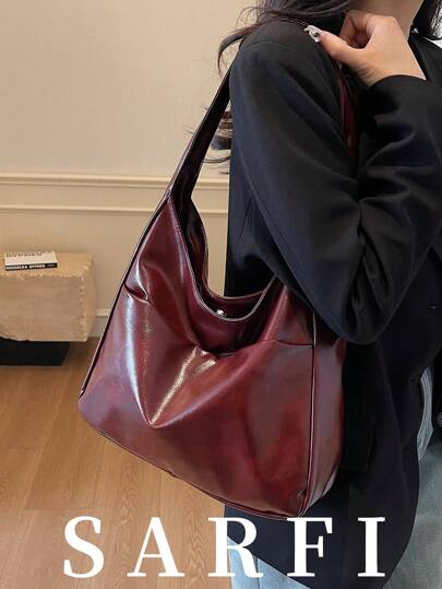 新款时尚女士单肩包，酒红色大容量收纳手提包，可折叠简约单肩包，腋下包，轻巧多功能包，复古风学院/工作通勤包，适合朋友购物、约会、商务旅行及各种场合。