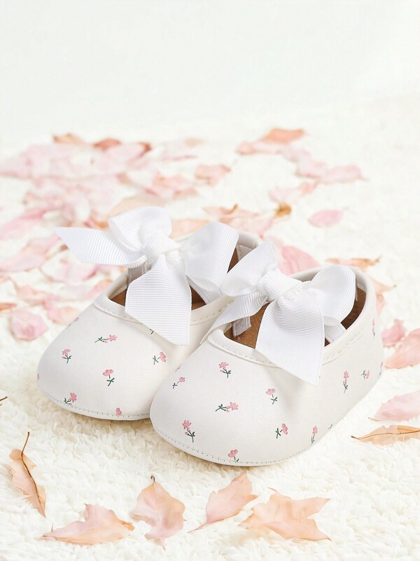 适合女婴的可爱刺绣花朵玛丽珍鞋，舒适轻便防滑柔软平底鞋，适合室内户外派对，秋季
