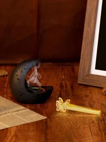 1pc/Set Creative Minimalist Resin Black & White Moon Shaped Incense Burner, Middle Eastern All-Season Home Air Purifier Incense Holder, Arabic Letter Incense/Ice Clip, Suitable For Yoga Studio, Massage Room, Meditation Room, Hair And Clothes, Office & Bedroom, All Seasons