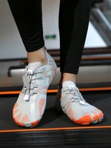 Chaussures de tapis roulant unisexes, chaussures de sport intérieur, chaussures à semelle souple pour la conduite/la plage, Baskets casual, chaussures de randonnée extérieure pour hommes, chaussures d'eau pour hommes, chaussures de plage pour hommes, chaussures de fitness aquatique respirantes, chaussures de pêche, de natation et de plage à cinq doigts pour l'extérieur, blanc