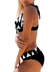 Women's Summer Swimsuit 2 Pcs Set, Big Dot Print V-Neck Bra + Middle Waist Shorts Beachwear