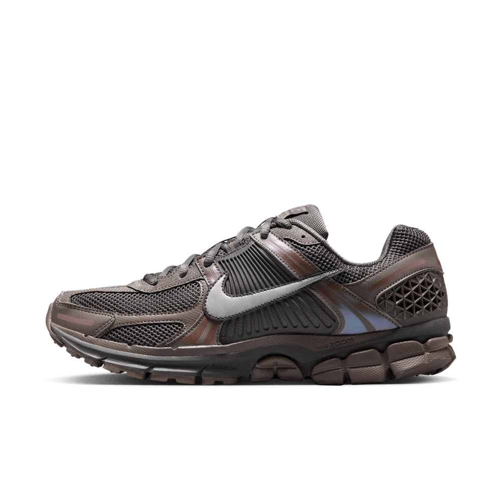 Nike Air Zoom Vomero 5“Cave Stone”柔软、舒适、防滑、低帮跑鞋，男款，棕色，HF5493-201 - 棕色 - 查看 1