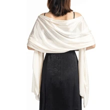 2 件金色缎面披肩/短披肩，优雅适合伴娘、婚礼派对、性别揭秘派对，非常适合生日、婚礼、派对，是送给同事、朋友和家人的完美礼物，适合返校