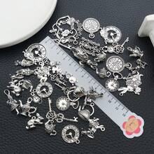 44/45 件随机混合爱丽丝梦游仙境仙女饰品系列合金兔子手表茶壶吊坠 - 古董爱丽丝兔子蒸汽朋克万能钥匙吊坠珠宝配件 - 復古銀色 - 查看 8