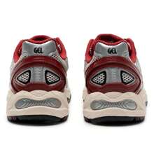 Asics Unisex Wygodne codzienne sportowe buty treningowe 1203A716-021