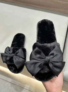 女士优雅天鹅绒蝴蝶结平底毛绒露趾拖鞋，粉色和黑色，优质 TPR 防滑耐用鞋底，适合情人节、派对和居家使用 - 黑色 - 查看 4