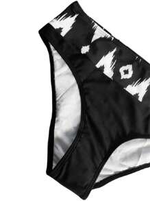 Women's Summer Swimsuit 2 Pcs Set, Big Dot Print V-Neck Bra + Middle Waist Shorts Beachwear