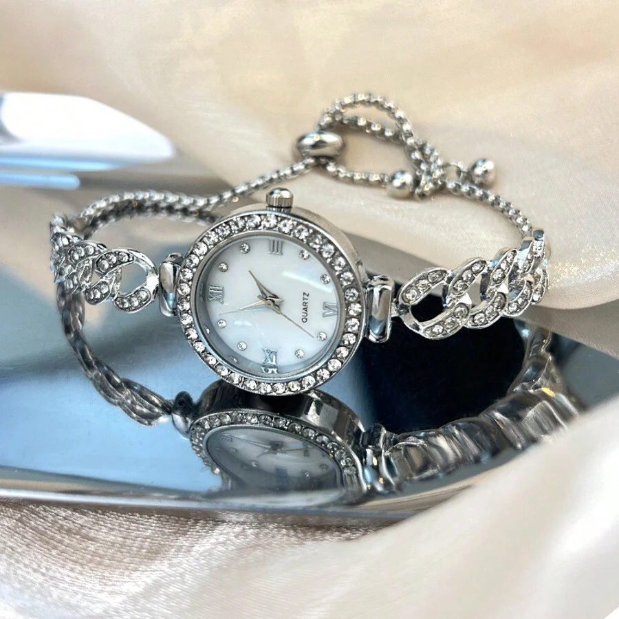1pc Cute Fashion Women's Bracelet Watch, Simple Round Dial, Diamond Water Ripple Pattern, Alloy Quartz Watch, Suitable For Daily Wear, Birthday, Anniversary, Year-End, Cyber Monday, Halloween And Other Holiday Gifts. Gift Box Not Included. - White - View 1