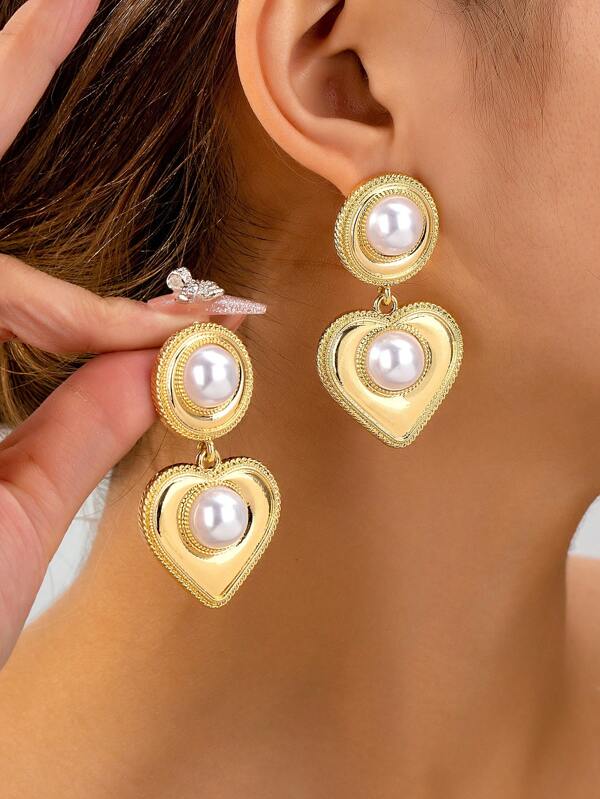 1 Pair Fashionable Vintage Heart Shaped Stud Earrings For Women, Versatile