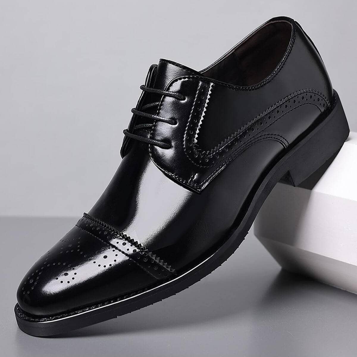 [Fast Arrival] Plus Size Formal Wear Brogue Fashion Business Men’s Shoes Non-Slip Wear-Resistant Rubber Sole Lace Loop
