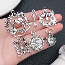 44/45 件随机混合爱丽丝梦游仙境仙女饰品系列合金兔子手表茶壶吊坠 - 古董爱丽丝兔子蒸汽朋克万能钥匙吊坠珠宝配件 - 復古銀色 - 查看 6